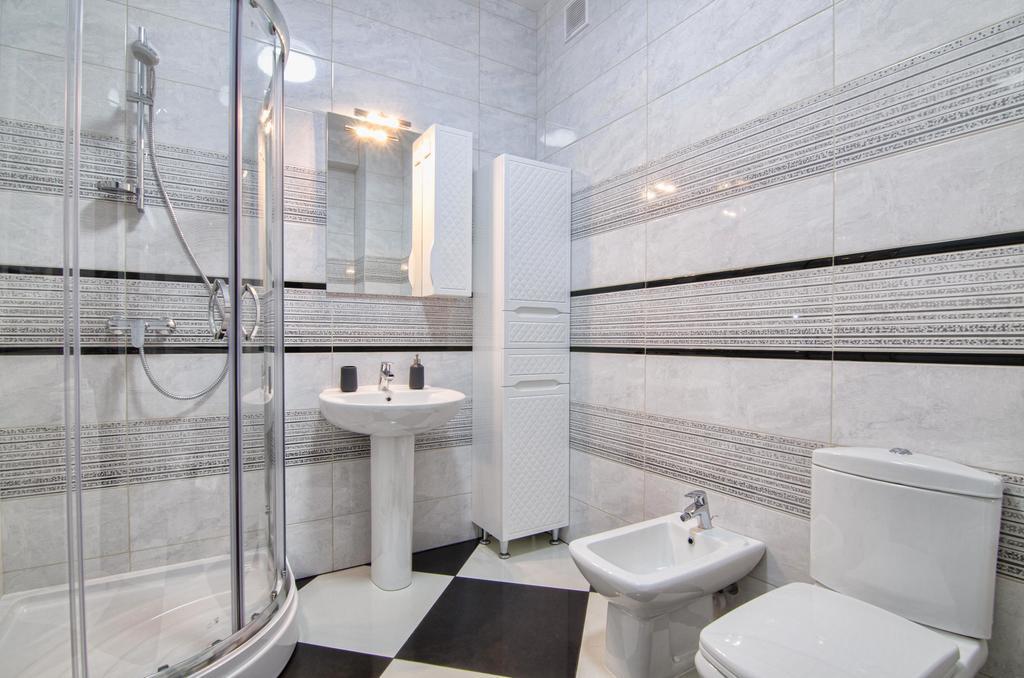 Apartments Alfa Tsekhova 1 Львов Экстерьер фото