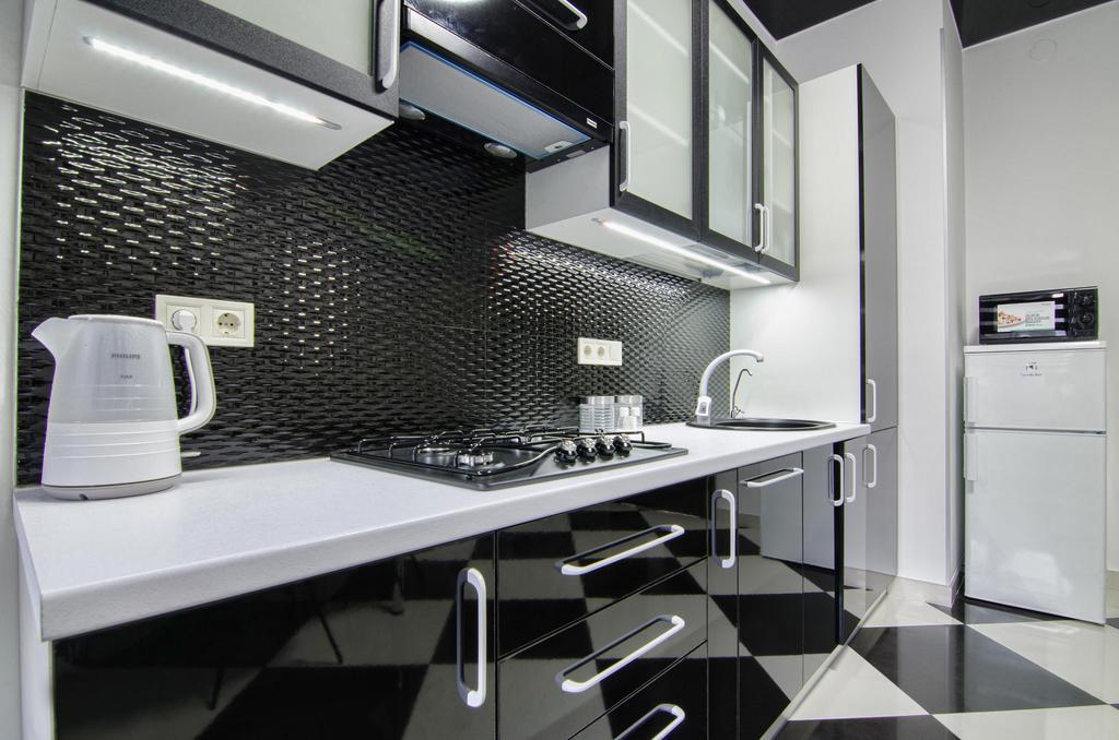 Apartments Alfa Tsekhova 1 Львов Экстерьер фото