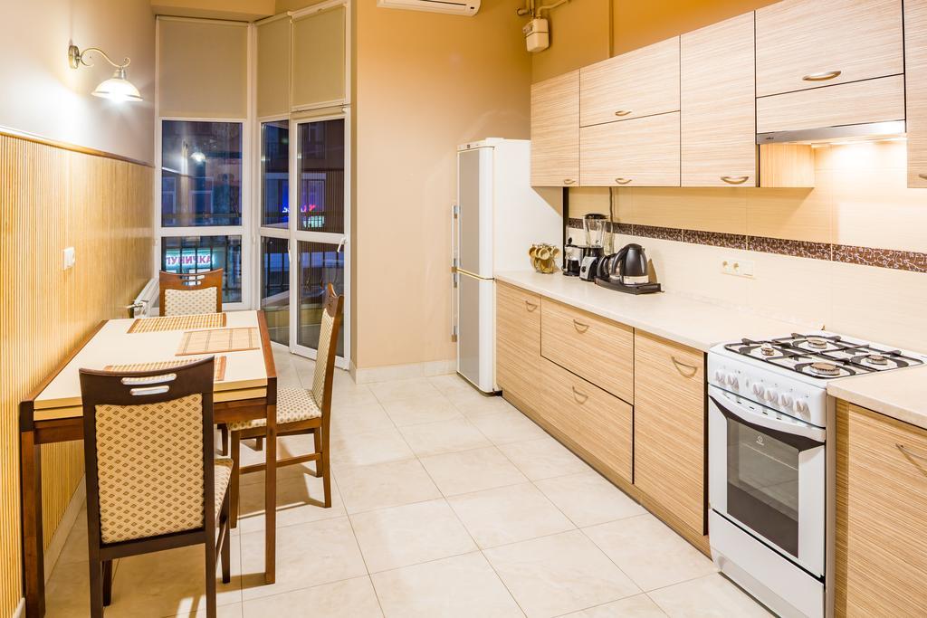 Apartments Alfa Tsekhova 1 Львов Экстерьер фото
