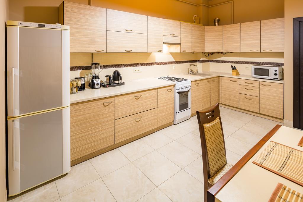 Apartments Alfa Tsekhova 1 Львов Экстерьер фото