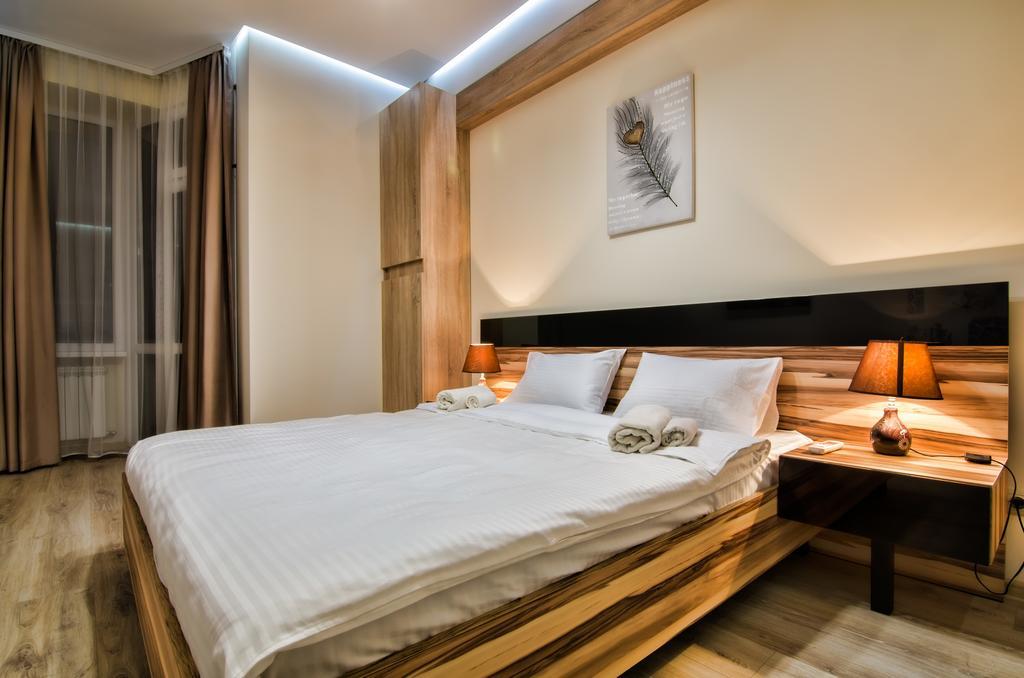 Apartments Alfa Tsekhova 1 Львов Экстерьер фото