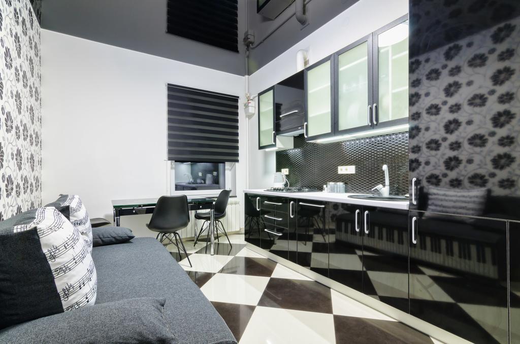 Apartments Alfa Tsekhova 1 Львов Экстерьер фото